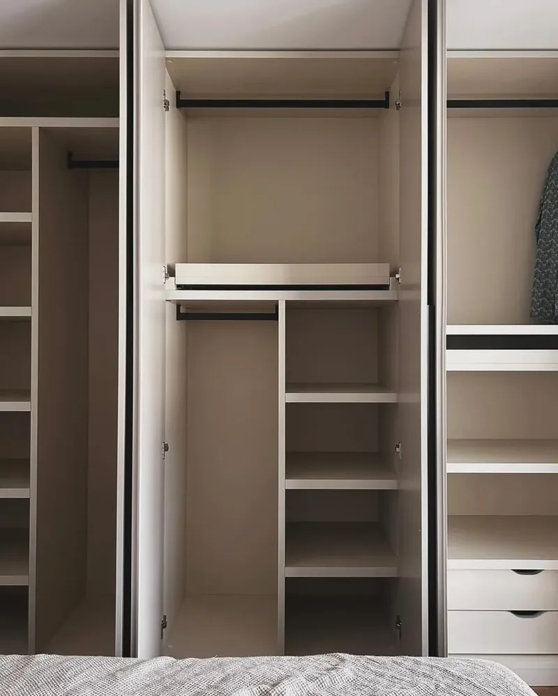 Customized wardrobe - Karlsfeld, Germany - FB 229 Elephants Breath matte lacquered with handle 33 in RAL8019 matte lacquered